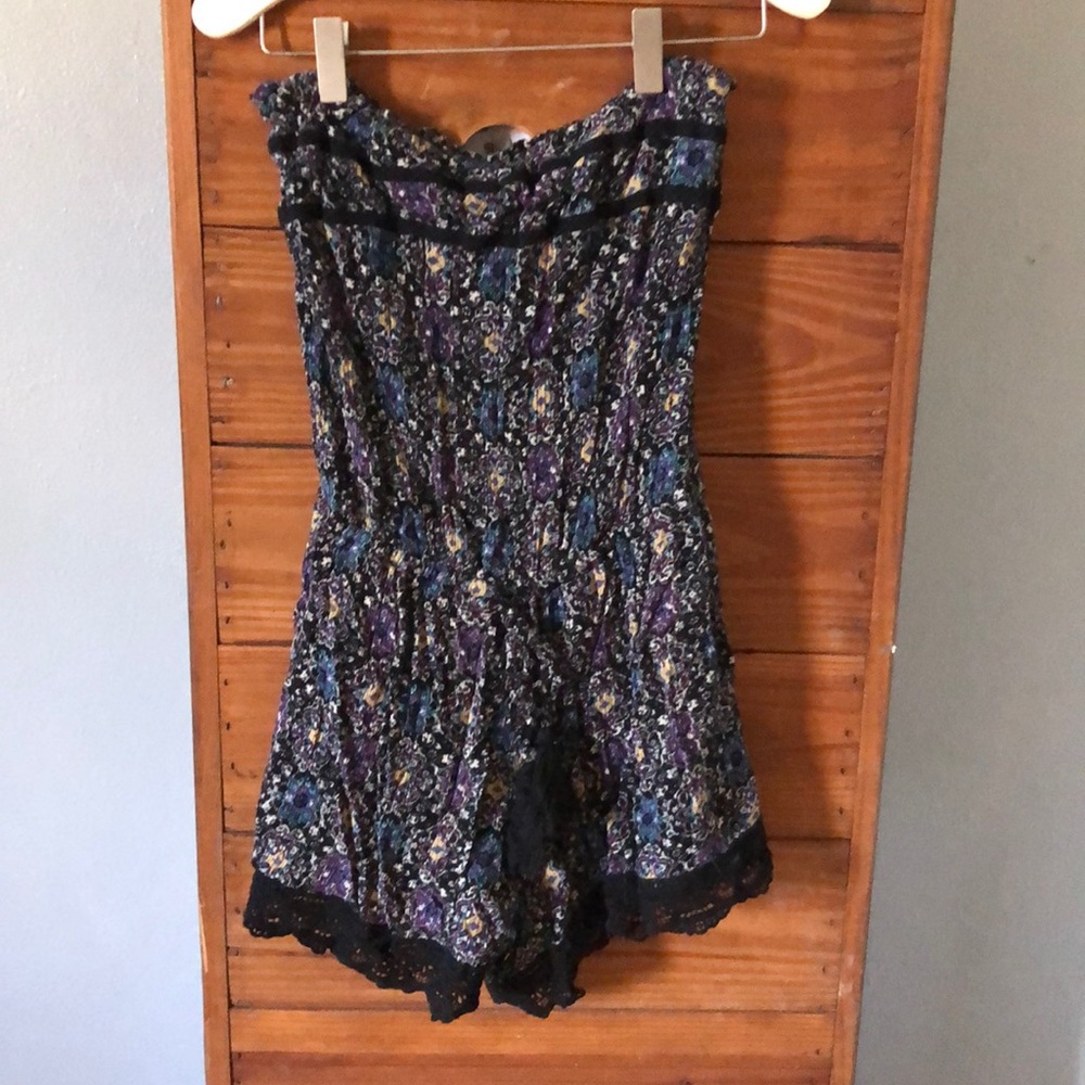Women’s strapless Romper